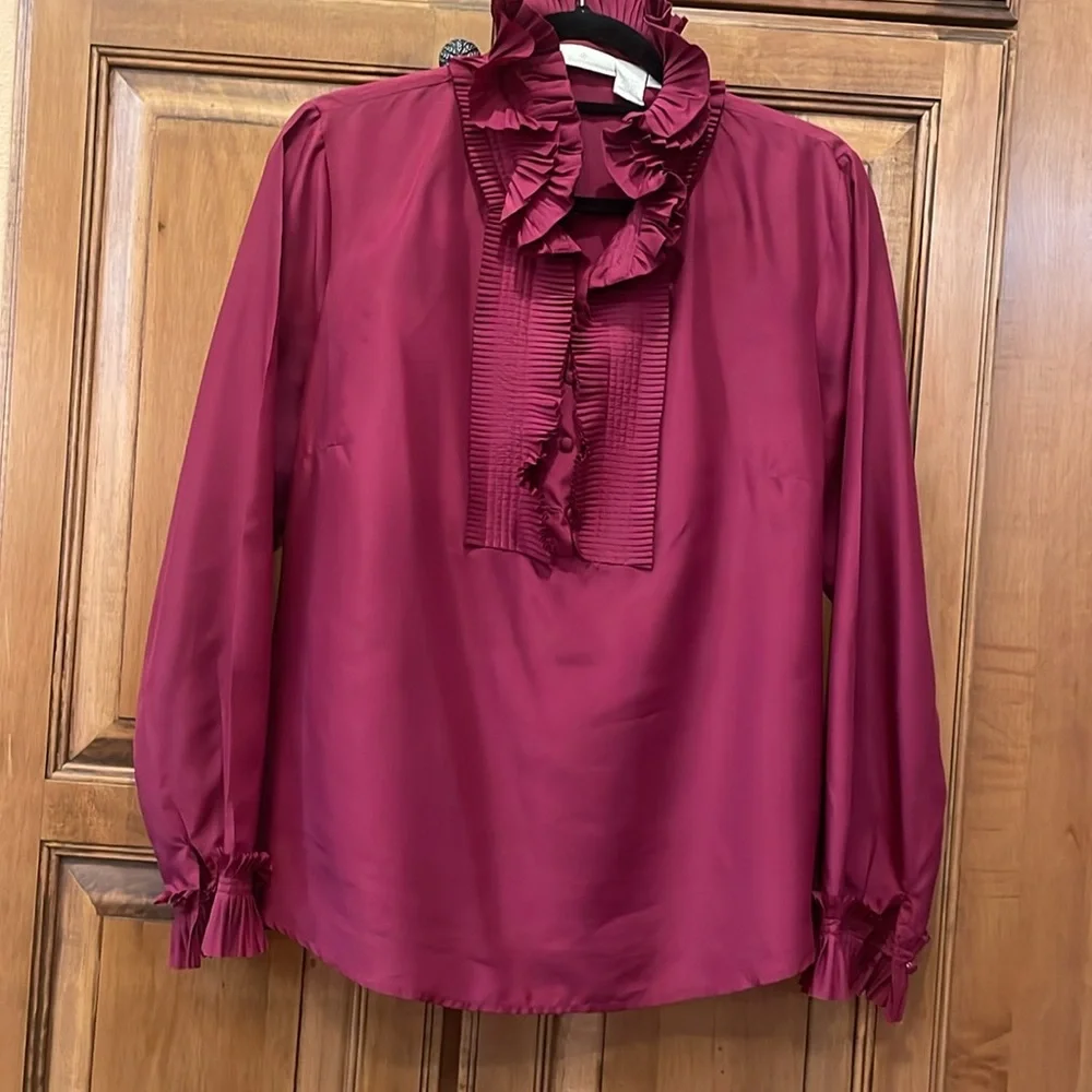 Soft surroundings 100% silk long sleeve blouse  ruffled collar & covered buttons - Picture 2 of 7